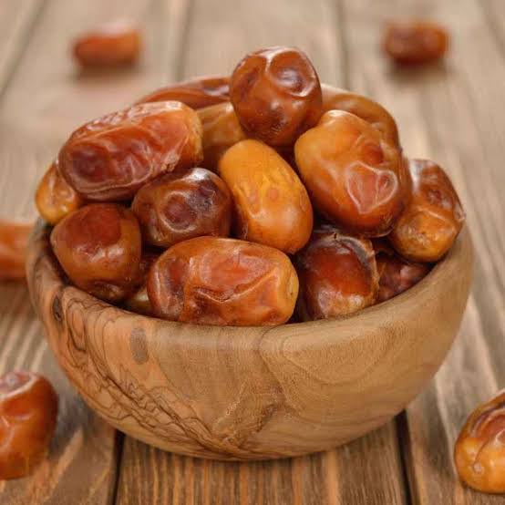 خرما زاهدی بسته نیم کیلویی